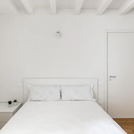 Casa Gini - Contemporary Apartment Bologna